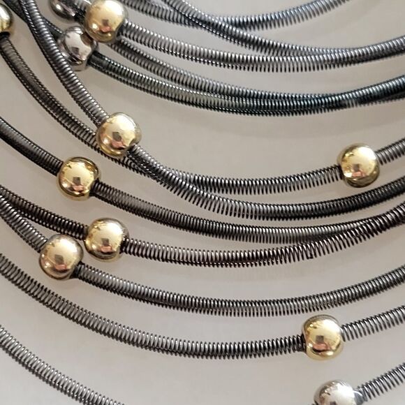 Set of 24 Spring Bracelets with gold and silver beads. - Picture 3 of 6